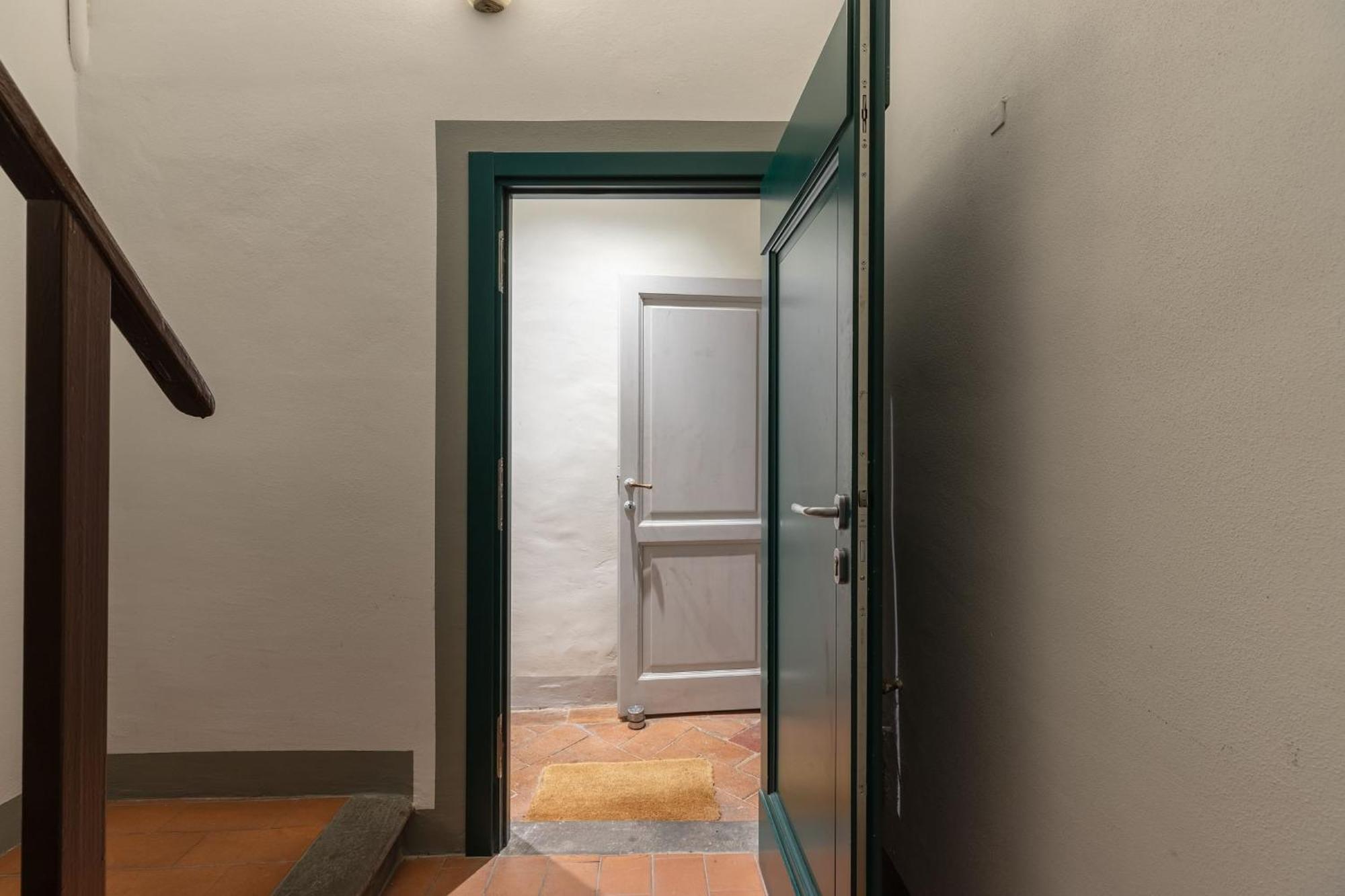 Santo Spirito Suite-Hosted By Sweetstay Флоренция Экстерьер фото